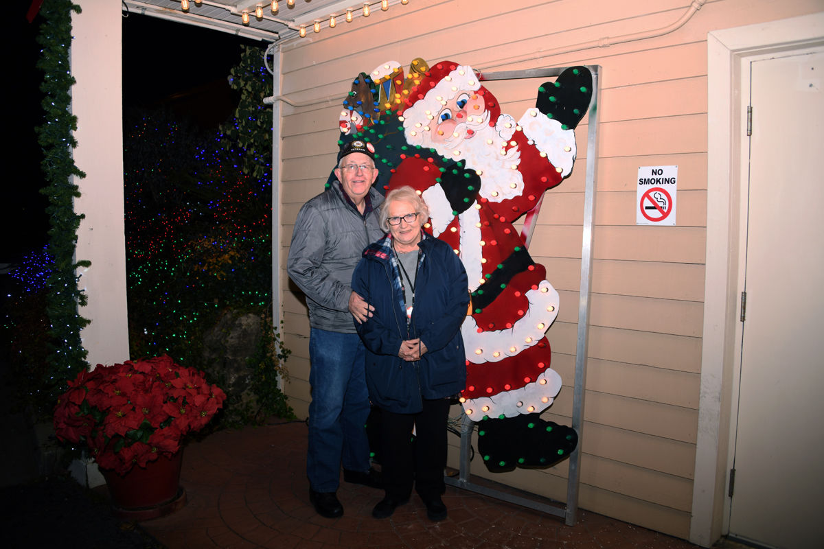 046 Larry and Gloria Joy.jpg